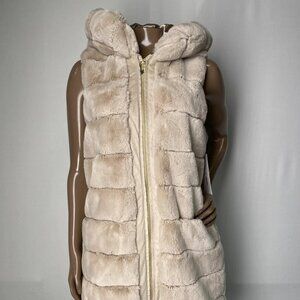 Via Spiga Women’s Hooded Quilted Faux Fur Vest – Beige